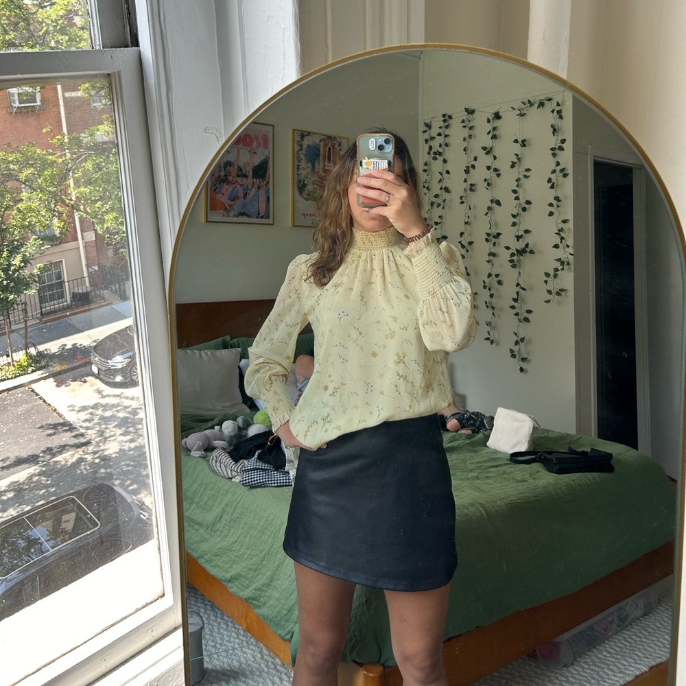 Aritzia Wilfred yellow blouse top